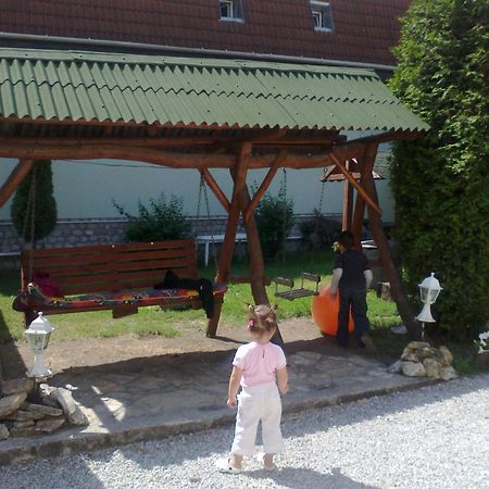 Taltos Vendeghaz Bed & Breakfast Szilvasvarad Ngoại thất bức ảnh